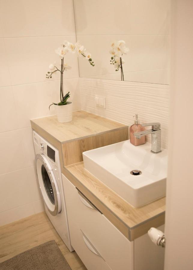 Apartament Royal Place I Jurowiecka 17 เบียวิสตอก ภายนอก รูปภาพ